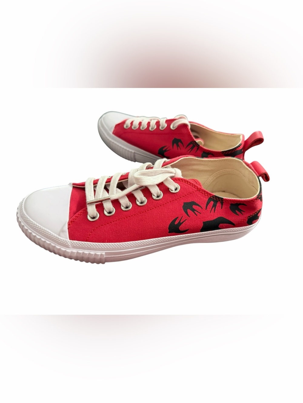 Mcq Alexander Mcqueen Swallow Vulcanized Swarm Low Top Sneaker,Rogue Red Size 39